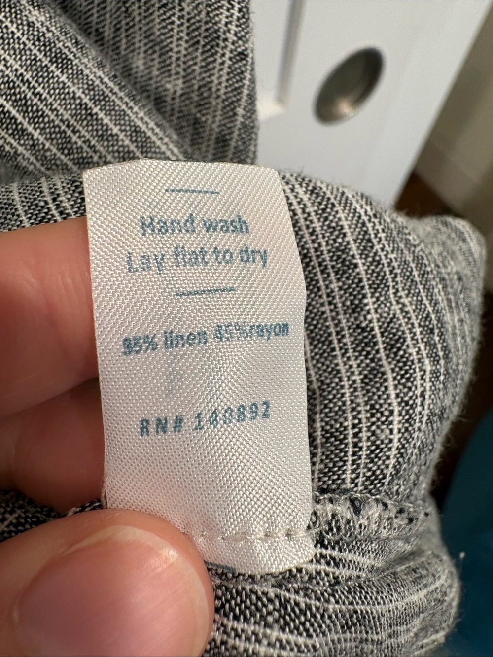Marine Layer Linen V-Neck Sleeveless Top - Picture 2 of 3